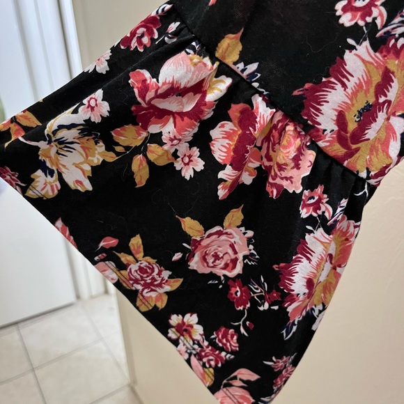 Floral top with bell sleeves in 2X. - Picture 2 of 5